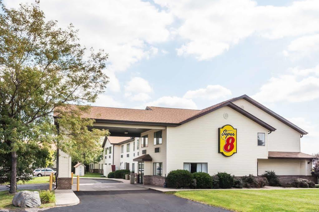 Super 8 By Wyndham Hebron Lowell Area Esterno foto